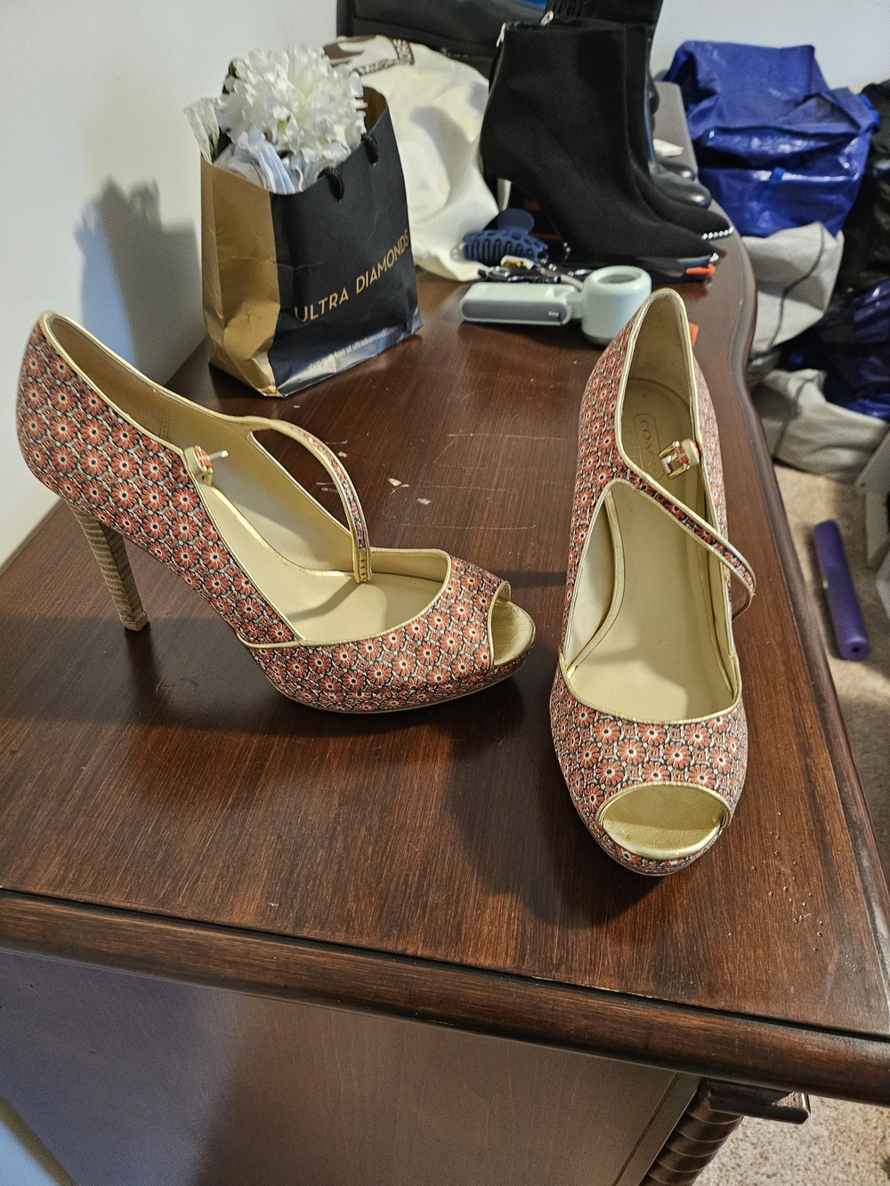 Peep-Toe Mary Jane High Heels in Coral Floral